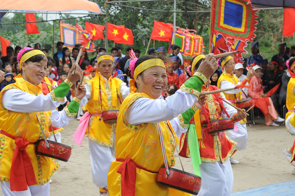 Gương mặt ngày hội