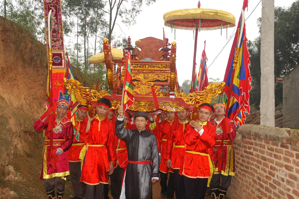 Hội làng Hạ Lát