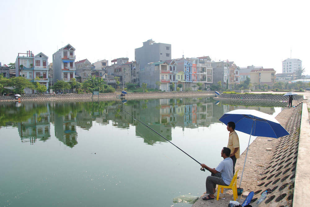 Chiều bên hồ Vĩnh Ninh