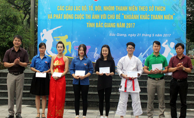 Phát động cuộc thi ảnh "Khoảnh khắc thanh niên"