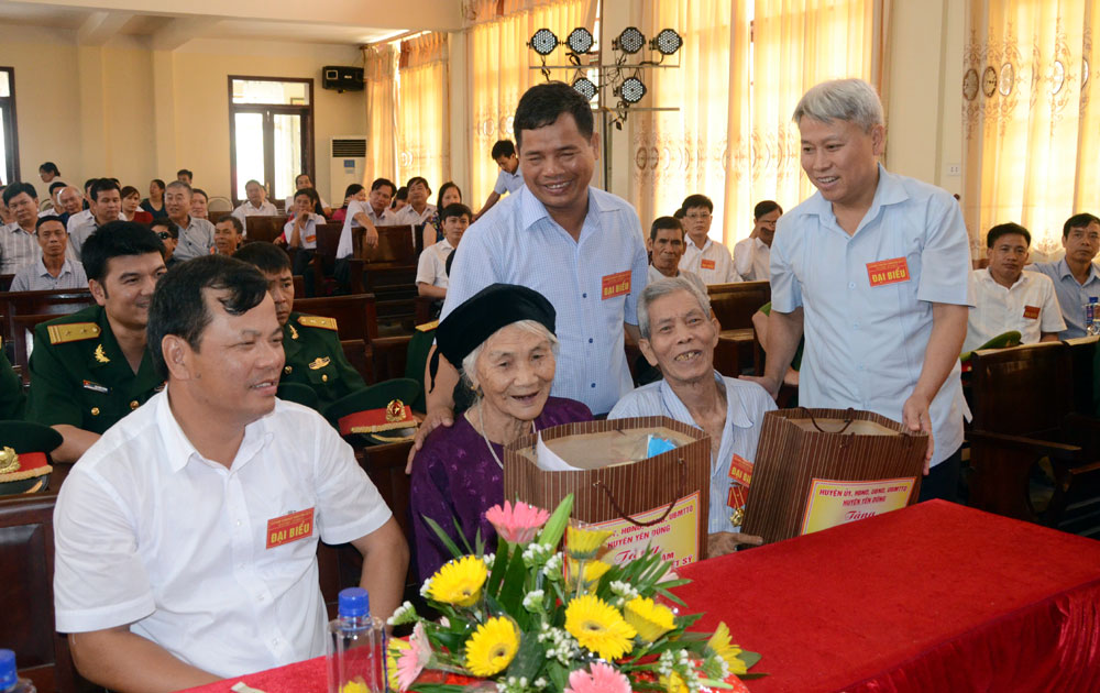 Huyện Yên Dũng kỷ niệm 70 năm Ngày Thương binh - Liệt sĩ