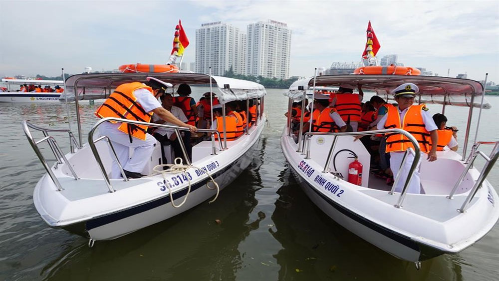 Ra mắt 7 tour đường sông bằng canô cao tốc tại TP Hồ Chí Minh