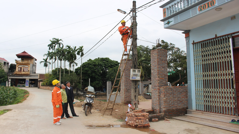 Chung tay thắp sáng đường quê