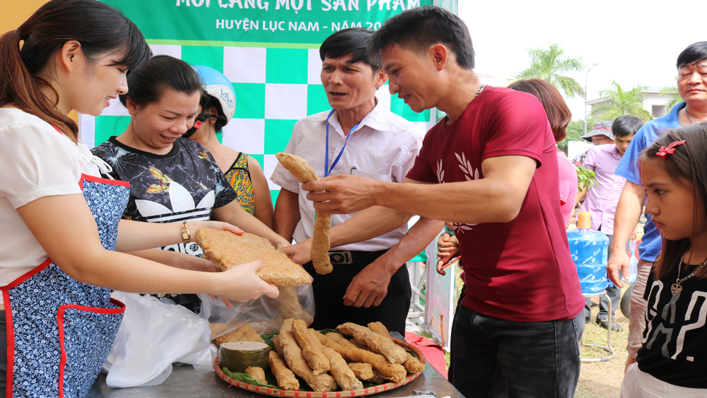 Đẩy mạnh xây dựng thương hiệu sản phẩm rượu Thần Nông và giò, chả giã tay