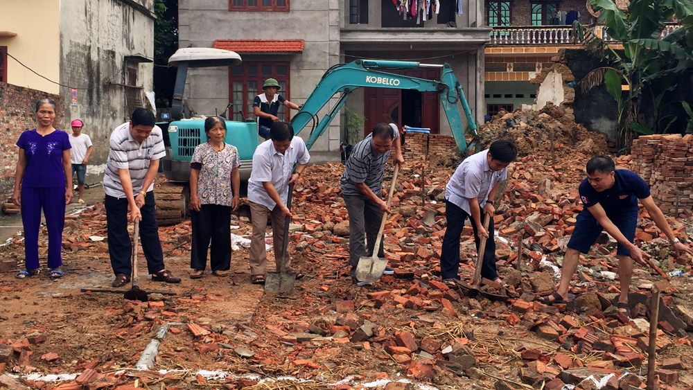 Bắc Giang: Khởi công xây nhà cho gia đình bà Trịnh Thị Mạn