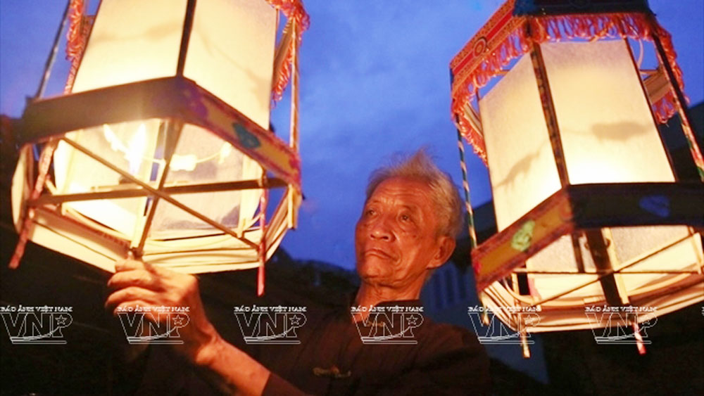 Age-old artisan keeps the glow of ‘keo quan’ lanterns alive