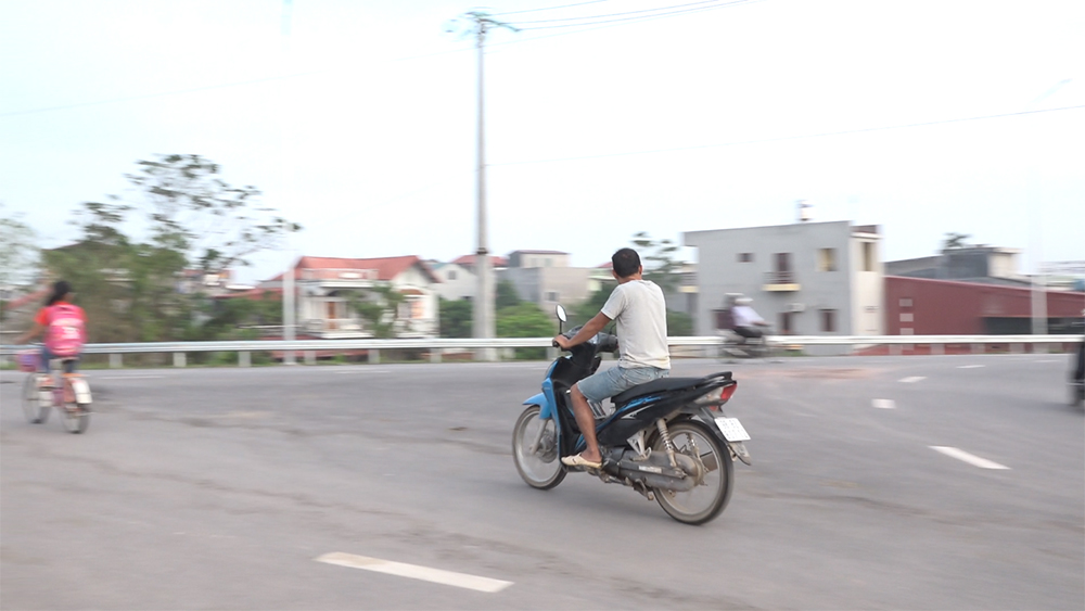 Nguy hiểm nút giao thông tại khu vực cầu Đồng Sơn