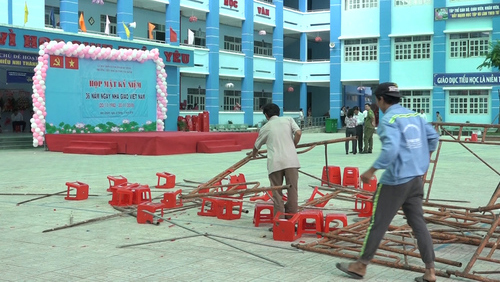 Sập giàn giáo trong trường tiểu học ở TP Hồ Chí Minh, 25 trẻ nhập viện