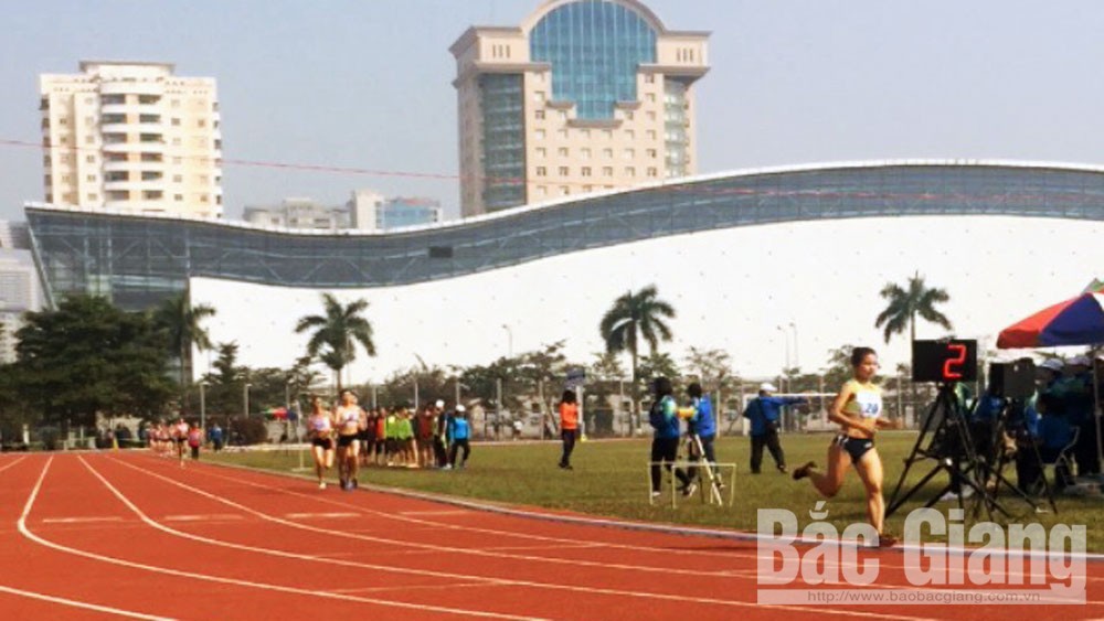 Nguyễn Thị Oanh phá kỷ lục Đại hội, giành HCV chạy 1.500 m nữ