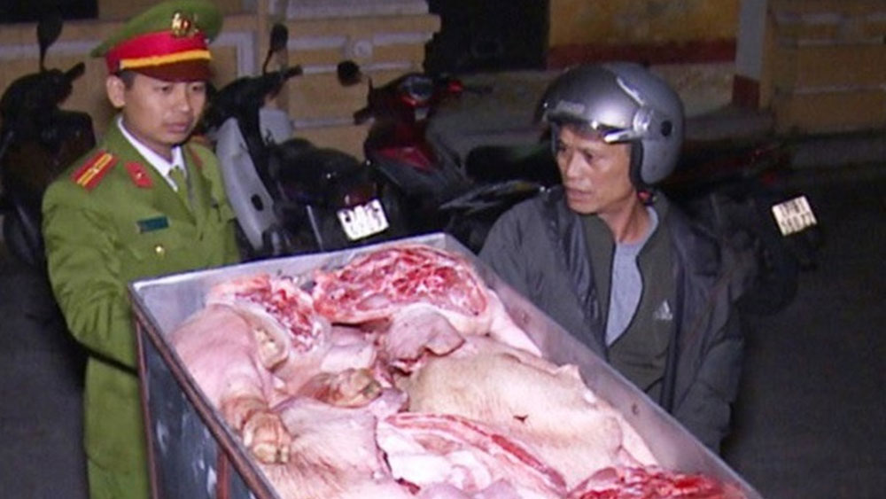 Hơn 2 tạ thịt lợn thối suýt được nhập vào nhà hàng, quán ăn