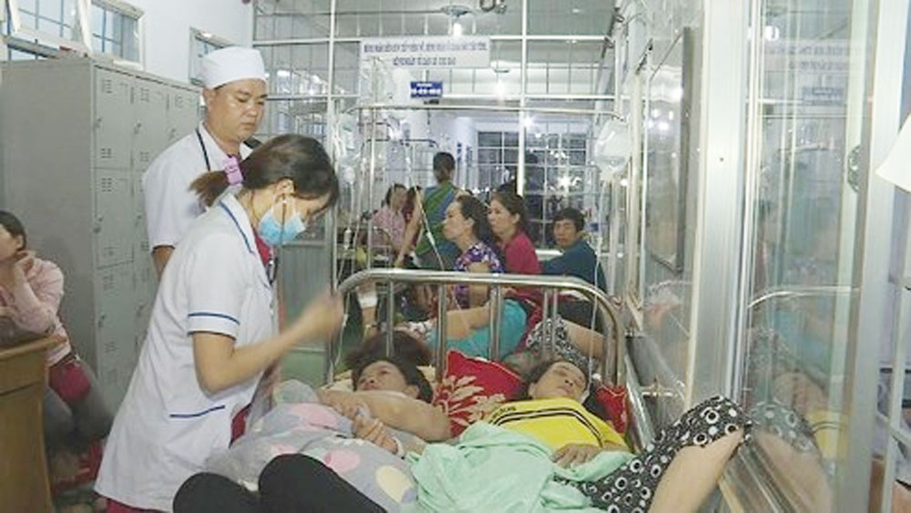 Vụ ngộ độc thực phẩm tại Đắk Lắk: Tạm dừng hoạt động hai cơ sở phục vụ tiệc cưới