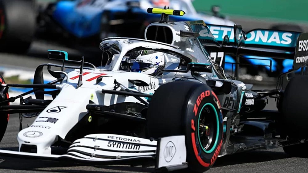 Lewis Hamilton giành pole ở GP Đức