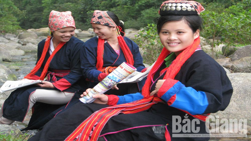 Dao ethnic people preserve national identity