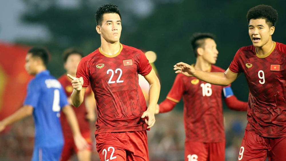Clip: Tiến Linh dễ dàng đánh bại thủ môn U22 Thái Lan, gỡ hòa 2-2