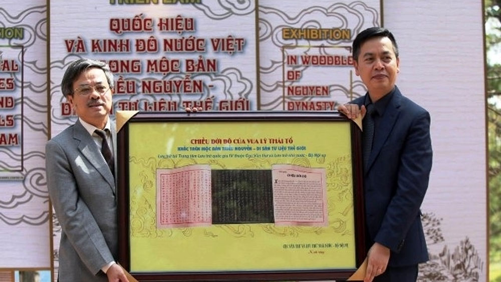 Wooden block exhibition on Vietnam’s names and capitals held