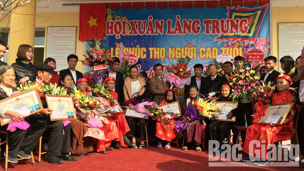 Việt Yên: Gần 2,7 nghìn người cao tuổi được mừng thọ