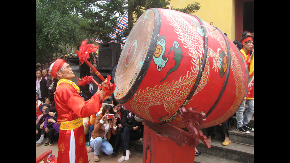 Trống hội ngày xuân