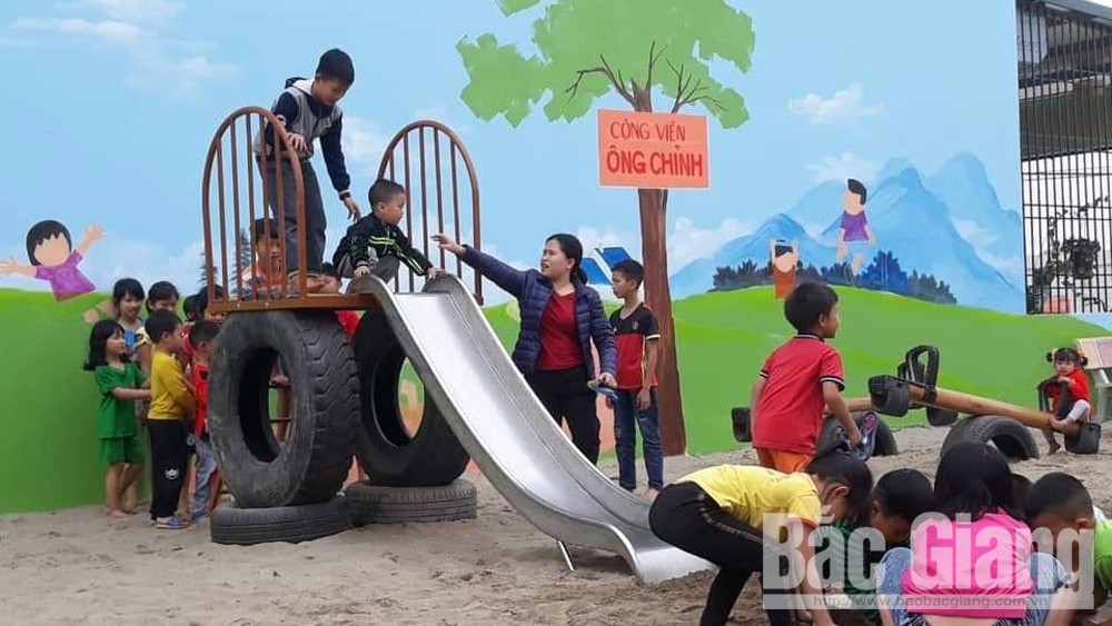 Bắc Giang: Một gia đình ủng hộ hơn 100 triệu đồng làm sân chơi cho trẻ em