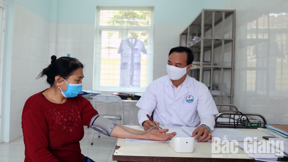 Đảng viên Nguyễn Bình Minh: Cán bộ y tế ham làm việc thiện