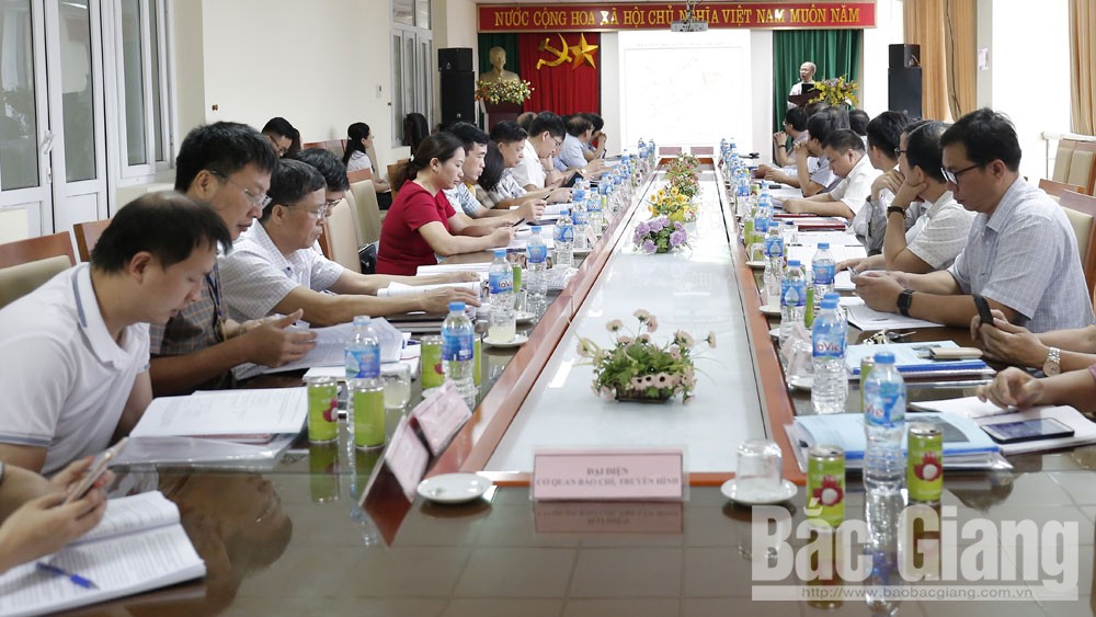 Hội thảo đề xuất giải pháp phát triển cụm tương hỗ vải thiều ở Bắc Giang