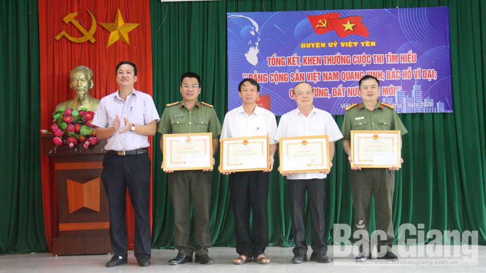 Việt Yên: Khen thưởng các tập thể, cá nhân có thành tích xuất sắc trong cuộc thi tìm hiểu về Đảng, Bác Hồ