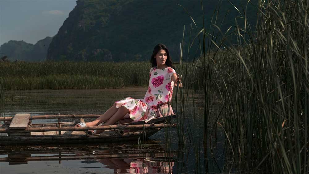 Váy áo mùa hè bay bổng giữa Ninh Bình