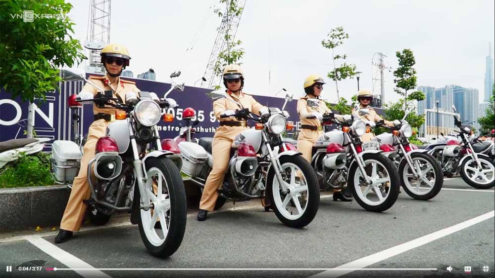 58 nữ CSGT dẫn đoàn đầu tiên ở TP Hồ Chí Minh