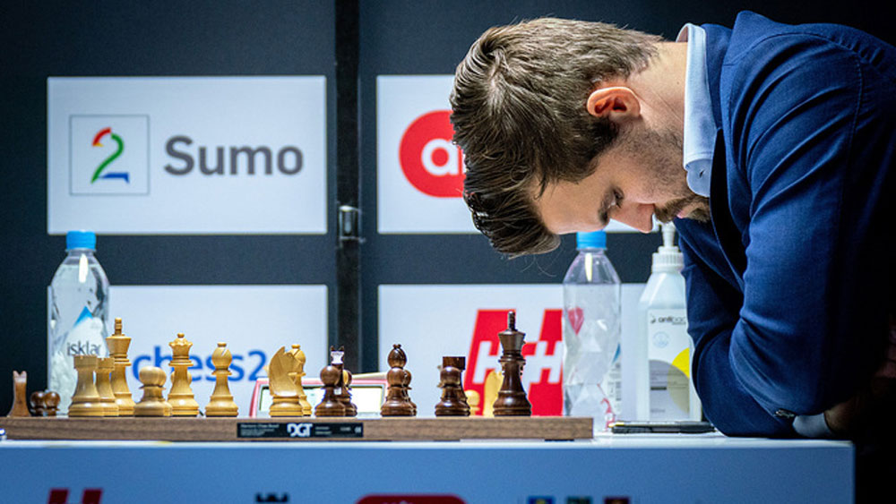 Vua cờ Carlsen đứt mạch 125 ván bất bại