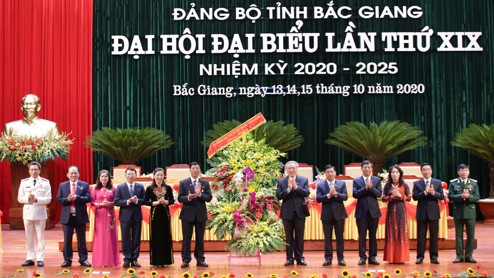 Tường thuật trực tiếp phiên khai mạc Đại hội đại biểu Đảng bộ tỉnh Bắc Giang lần thứ XIX