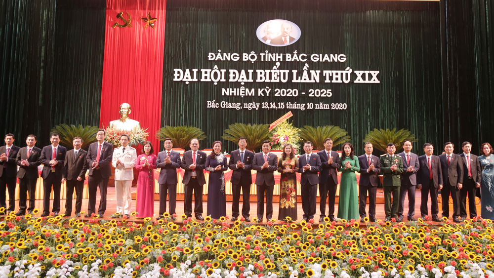 Bắc Giang: Bầu 22 đồng chí dự Đại hội đại biểu toàn quốc lần thứ XIII của Đảng