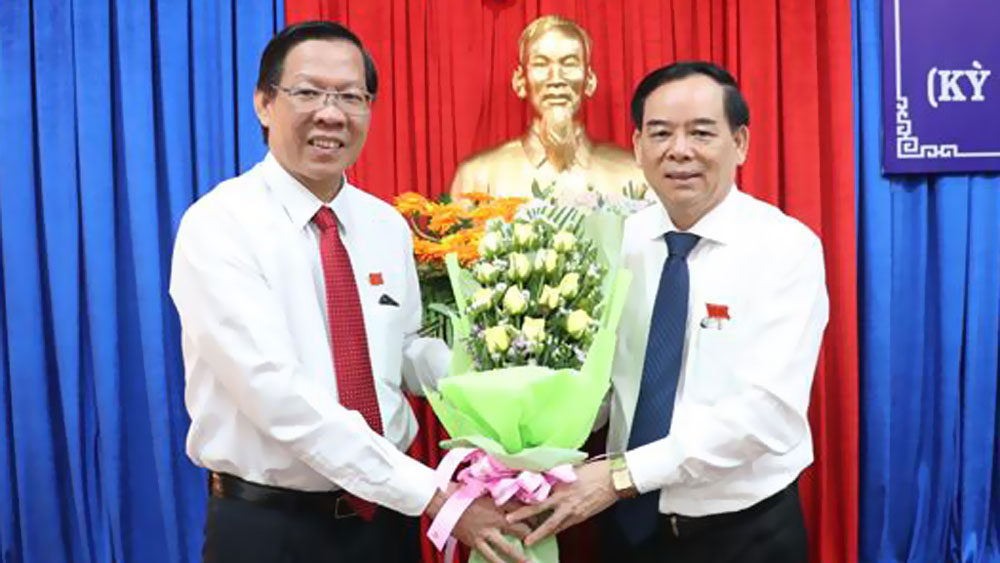 Ông Trần Ngọc Tam được bầu giữ chức Chủ tịch UBND tỉnh Bến Tre nhiệm kỳ 2016-2021