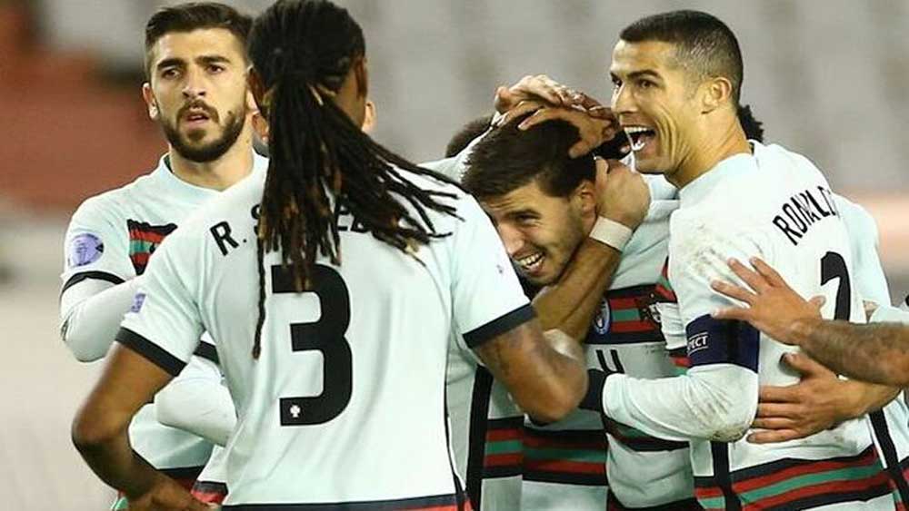 Bồ Đào Nha thắng ngược nhờ cú đúp của trung vệ