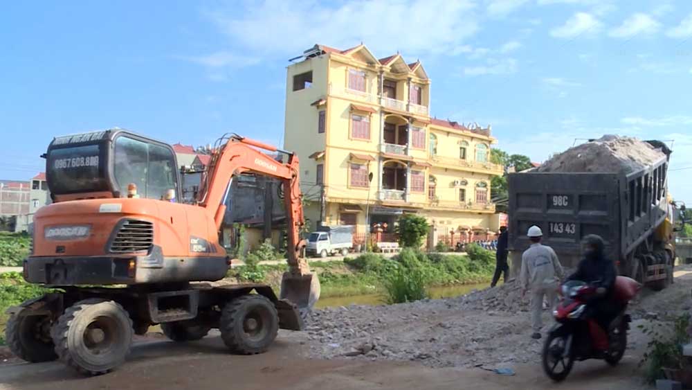 Đã khắc phục đoạn đường bị xuống cấp do vận chuyển đất ở Việt Yên