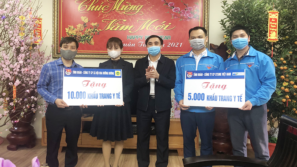 Tuổi trẻ Bắc Giang: Tặng hơn 33 nghìn chiếc khẩu trang y tế phòng, chống dịch Covid-19