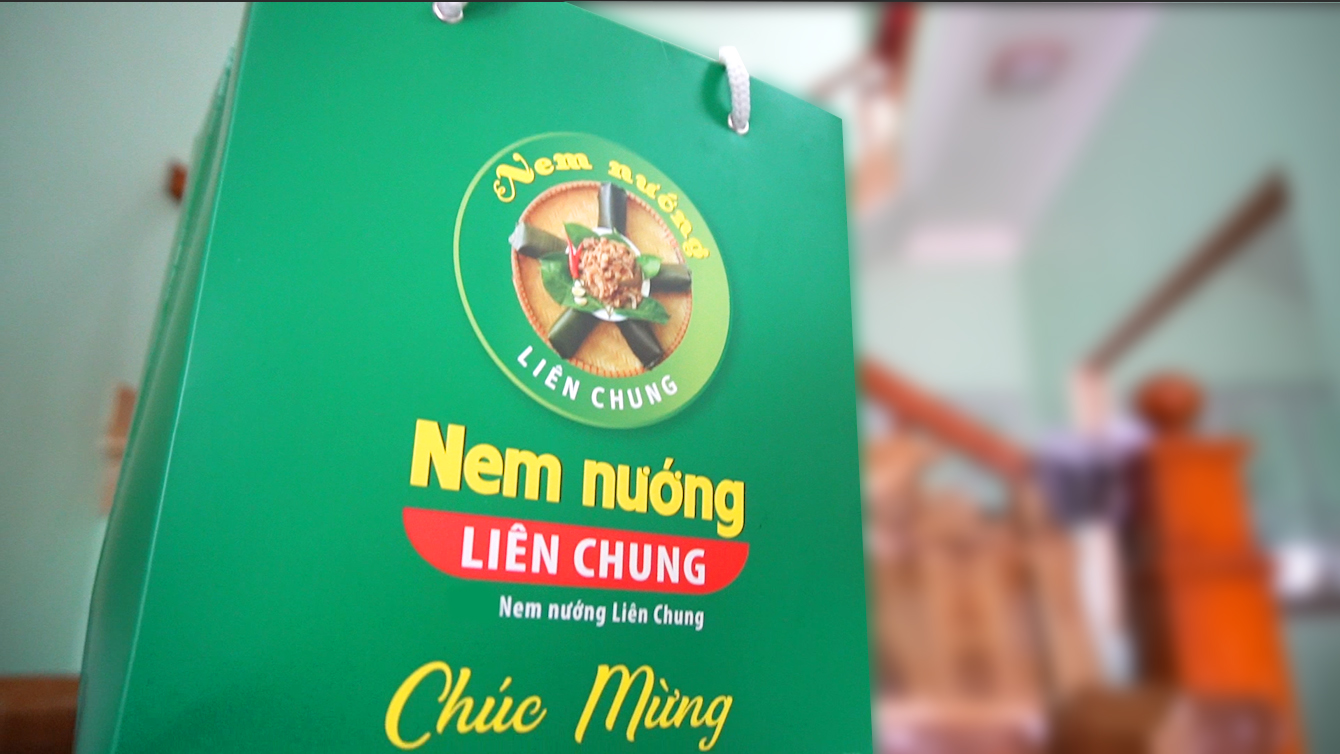 Đặc sản nem nướng Liên Chung