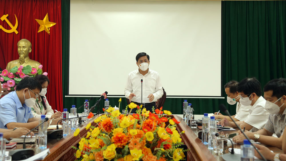 Bí thư Tỉnh ủy Dương Văn Thái: Huyện Lục Nam cần chuyển từ khống chế, kiểm soát sang tập trung dập dịch