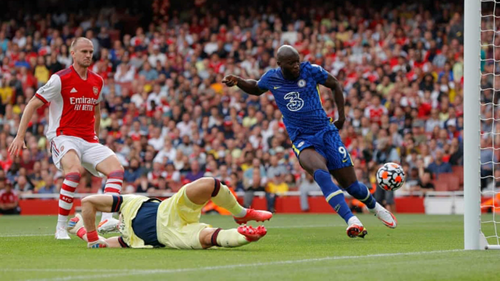 Lukaku giúp Chelsea hạ Arsenal