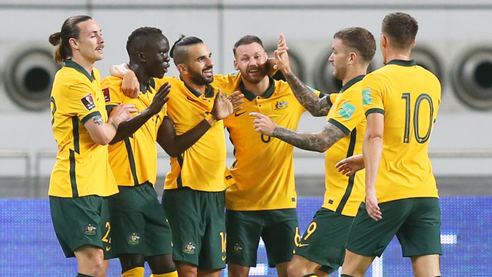 Australia đè bẹp Trung Quốc ở vòng loại World Cup