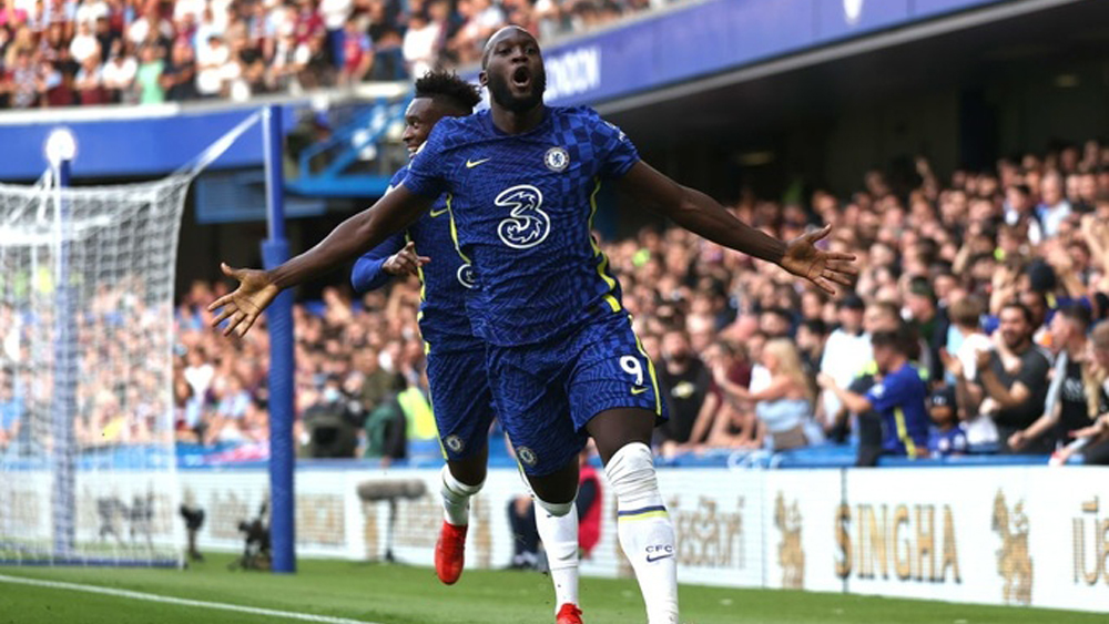 Lukaku giúp Chelsea lên nhì bảng