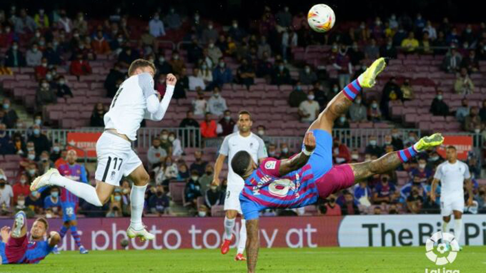 Barca chết hụt tại Camp Nou