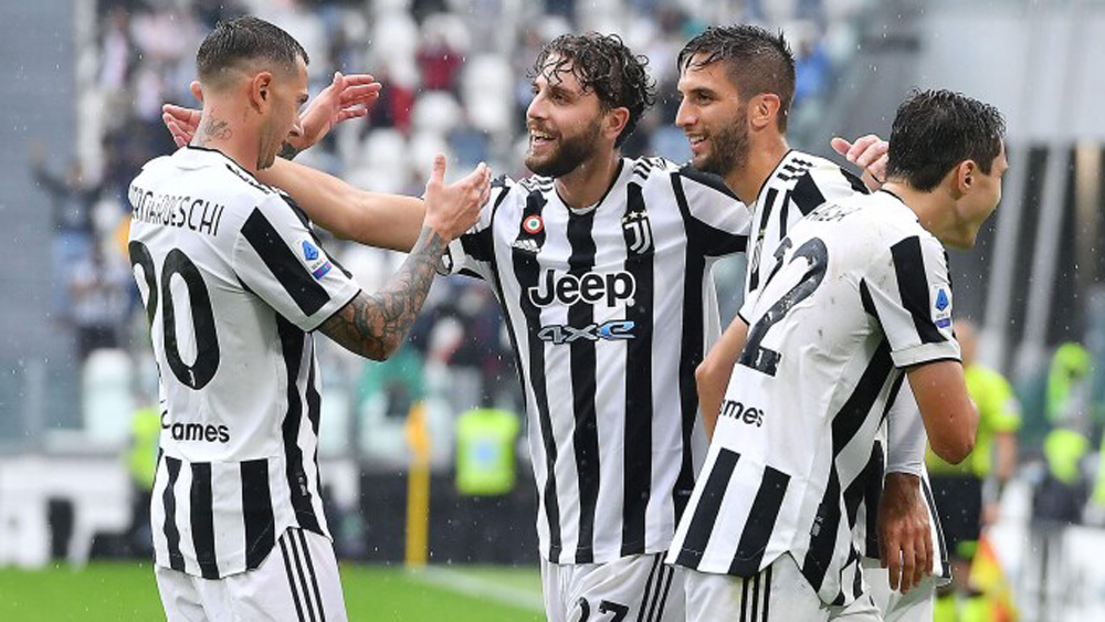 Juventus vươn lên thứ chín ở Serie A