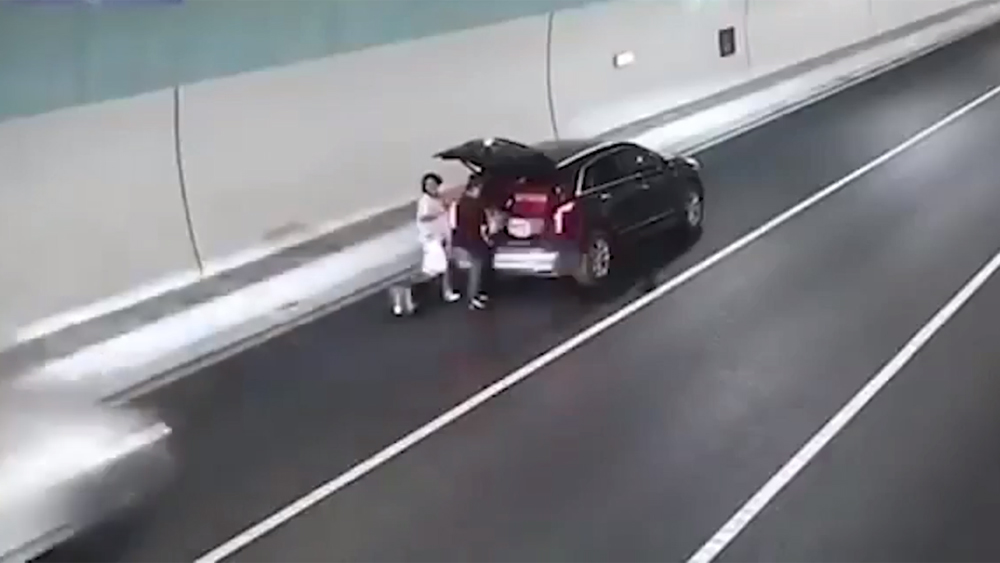 Tài xế thiệt mạng vì dừng xe giữa cao tốc