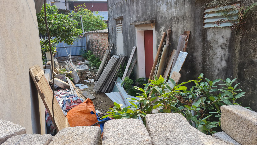 Xã Đồng Sơn (TP Bắc Giang): Hai hộ dân chiếm trọn đường ngõ