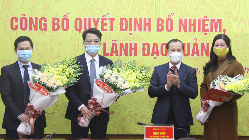 Bắc Giang: Công bố các quyết định bổ nhiệm, bổ nhiệm lại cán bộ lãnh đạo quản lý
