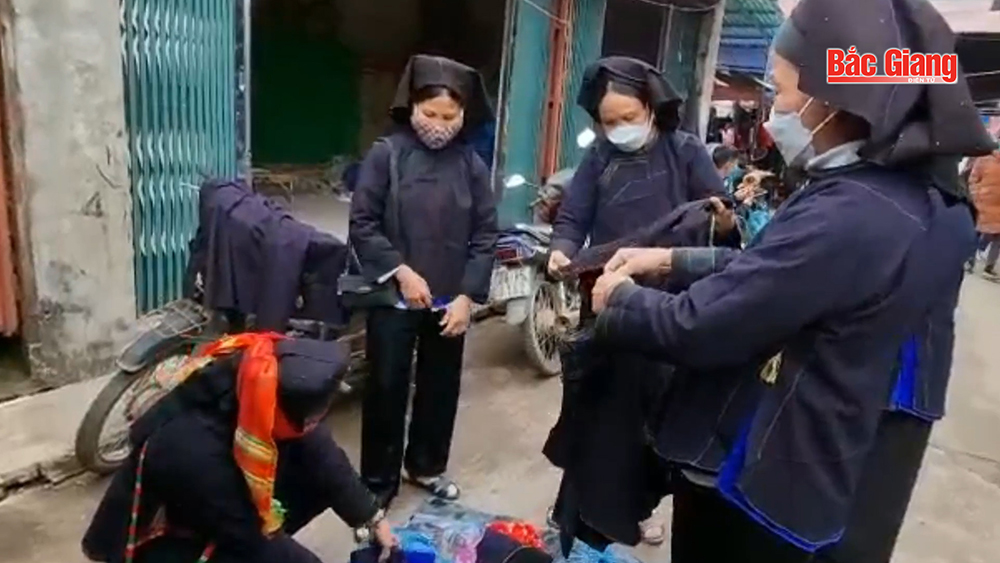 Chợ tình Tân Sơn: Gìn giữ nét văn hóa vùng cao
