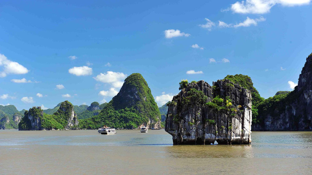 Vịnh Hạ Long - kỳ quan du lịch thiên nhiên thế giới