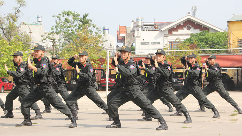 Cảnh sát cơ động Bắc Giang luyện tập bảo vệ SEA Games 31