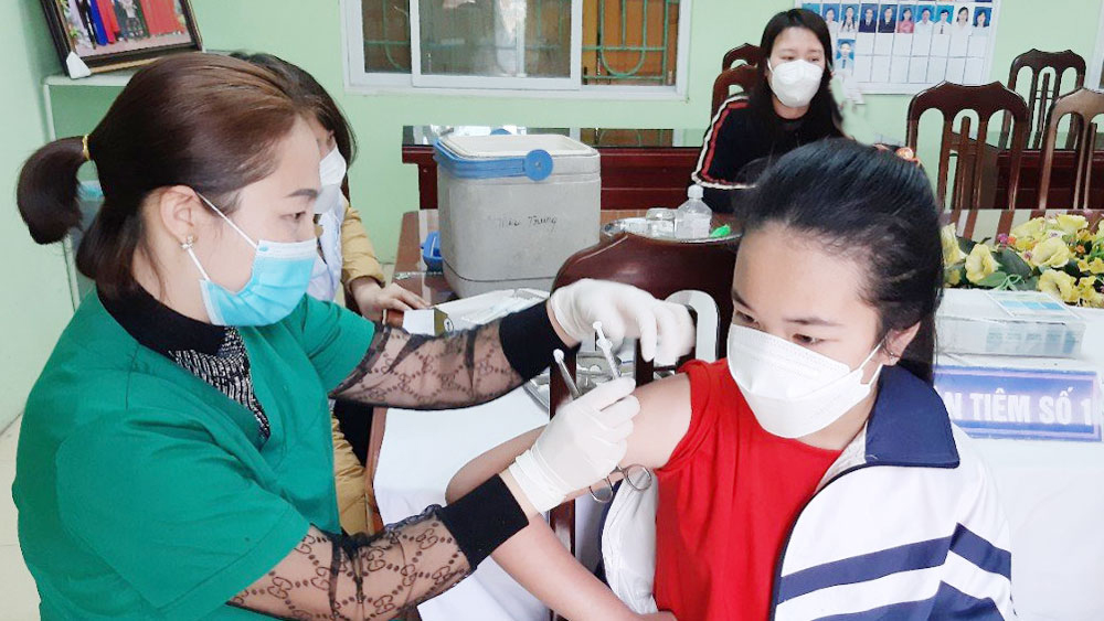 Bắc Giang: 2.738 trẻ em từ 5 đến dưới 12 tuổi được tiêm vắc - xin phòng dịch Covid-19
