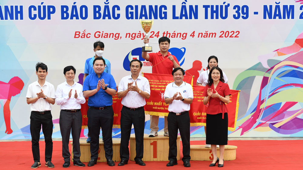 Giải Việt dã truyền thống Báo Bắc Giang lần thứ 39: Huyện Lạng Giang đoạt giải Nhất toàn đoàn