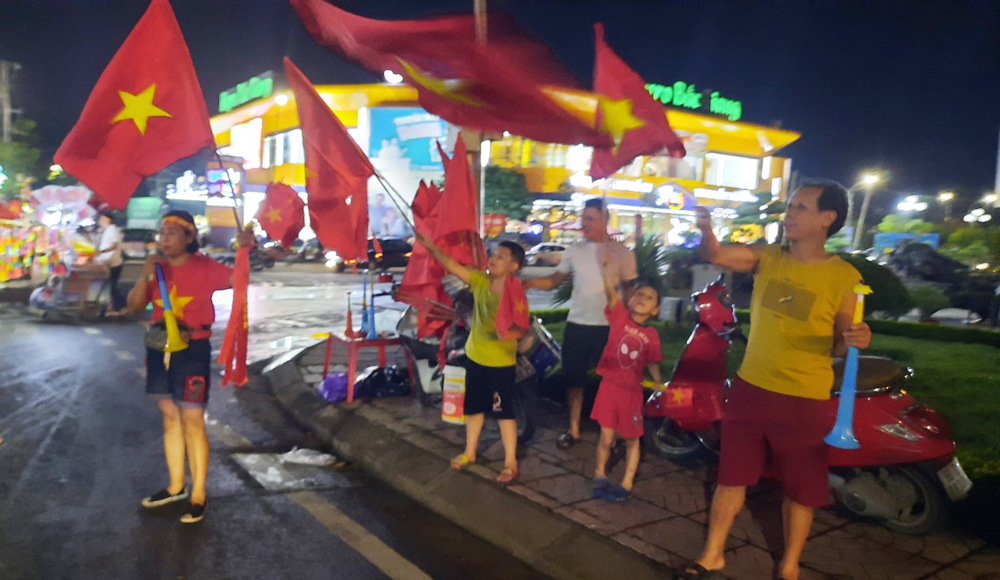 Người hâm mộ Bắc Giang mừng chiến thắng của đội tuyển U23 Việt Nam